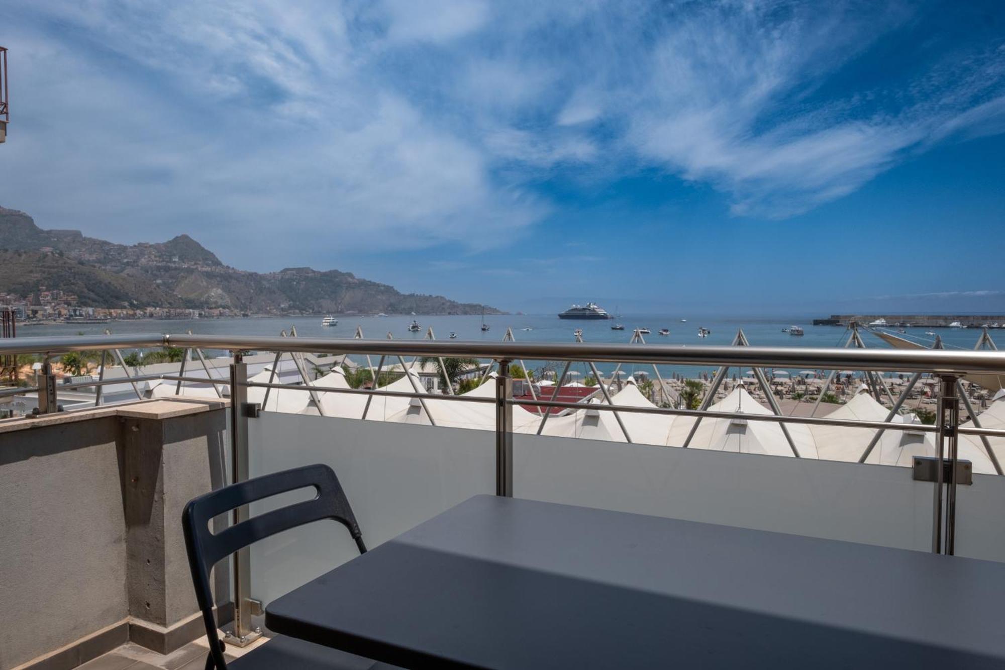 Apple House Lejlighed Giardini Naxos Eksteriør billede