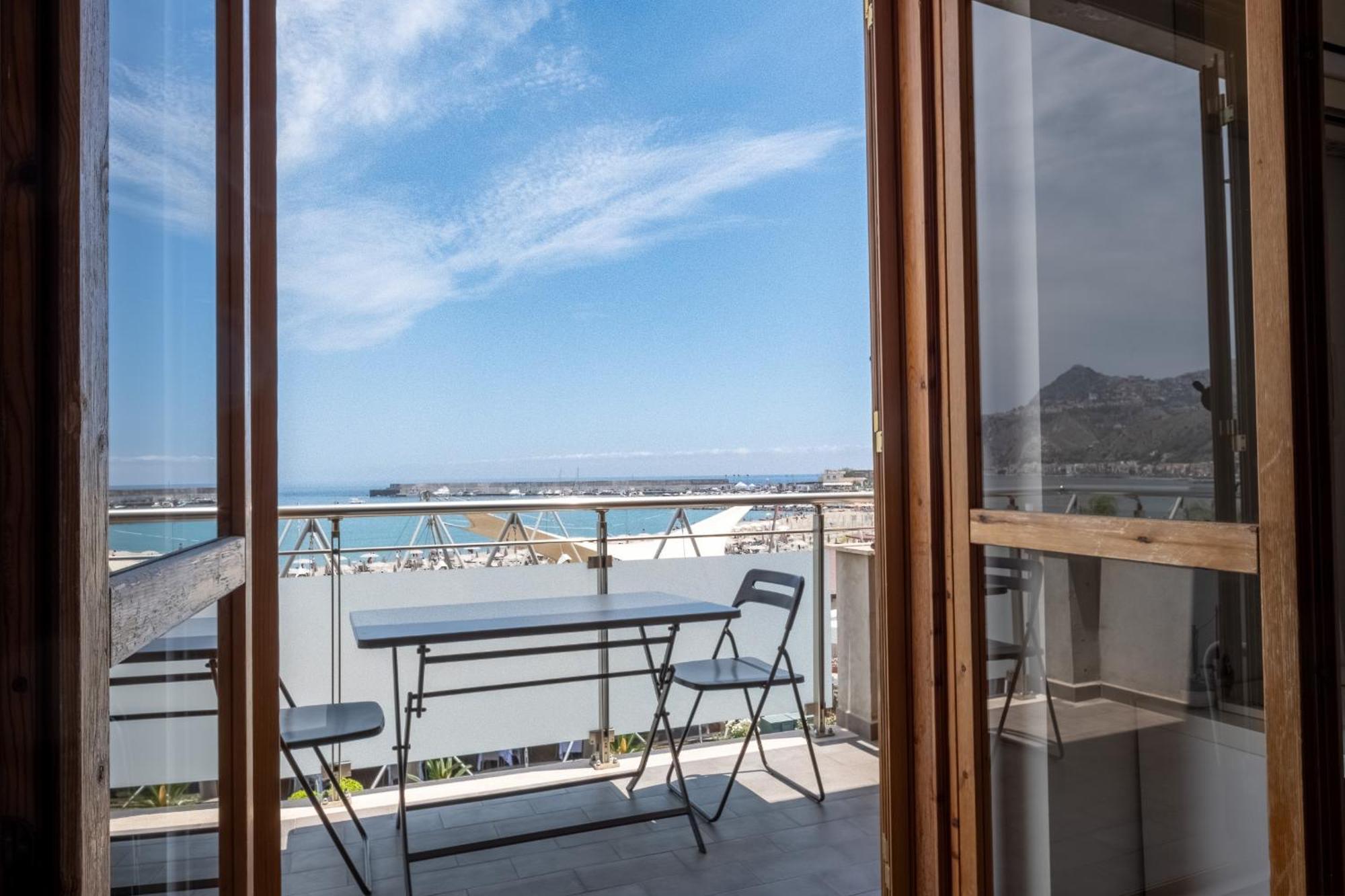 Apple House Lejlighed Giardini Naxos Eksteriør billede